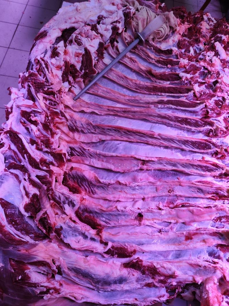 牛肋条，牛上脑36元/斤，包邮，***********