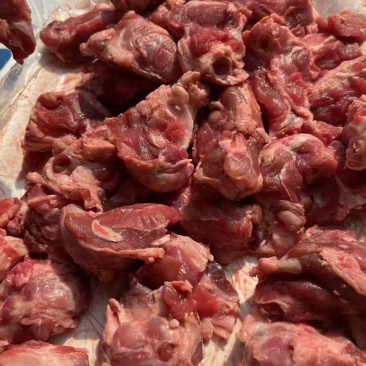 羊碎肉，烧烤小炒好用，量大可以议价