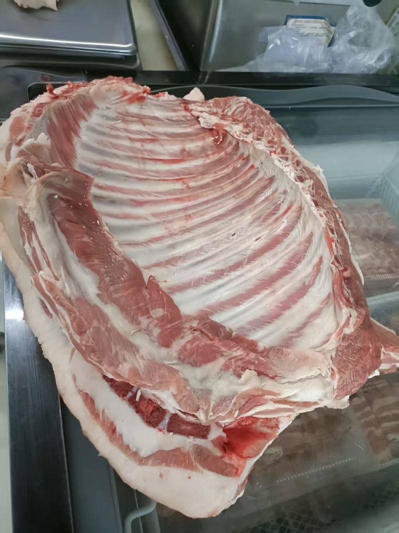 纯内蒙羊肉，质量嘎嘎滴，整只，半只都可以，量大可以提前订