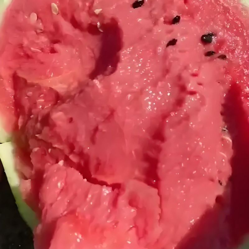 精品甜王西瓜云南西瓜，产地直发，品质保证，可视频看货