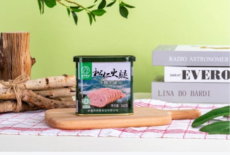 松仁火腿午餐肉，剂防腐剂和激素，保质期三年。