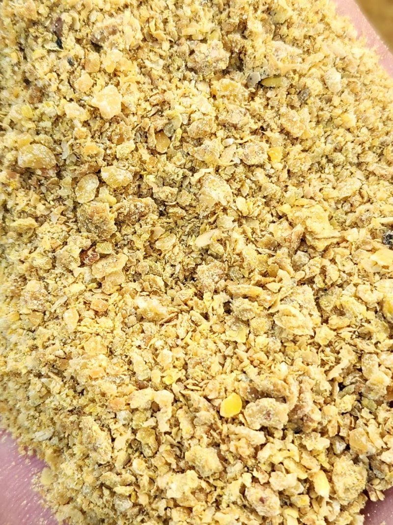 黄豆饼，适合鸡鸭鹅猪牛羊养殖**饲料，质量有保证，可以视屏看