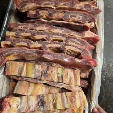 新到一款性价比非常高的牛排！肉多骨少，肥瘦相间！