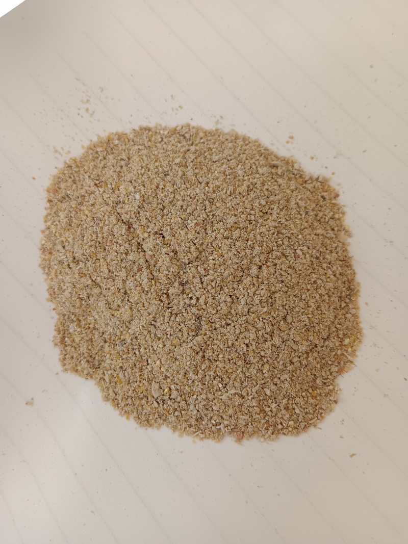 高品质玉米面，蛋白含量高，可代替部分高价位饲料适口性好！