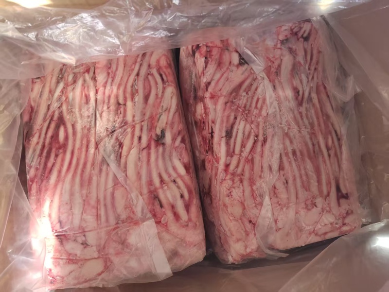 **日期猪鞭到货20斤一箱400条左右