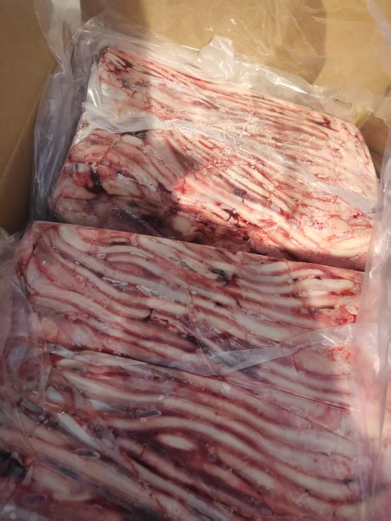 **日期猪鞭到货20斤一箱400条左右