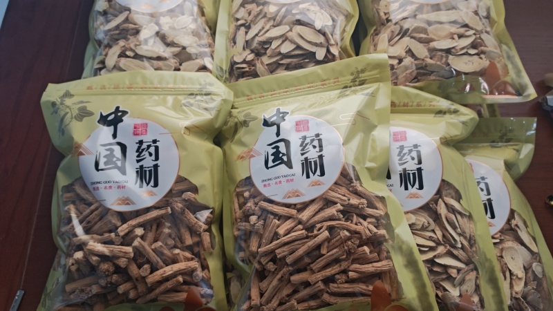每袋1斤，产地直发，纯干党参段！各种规格都有！私聊