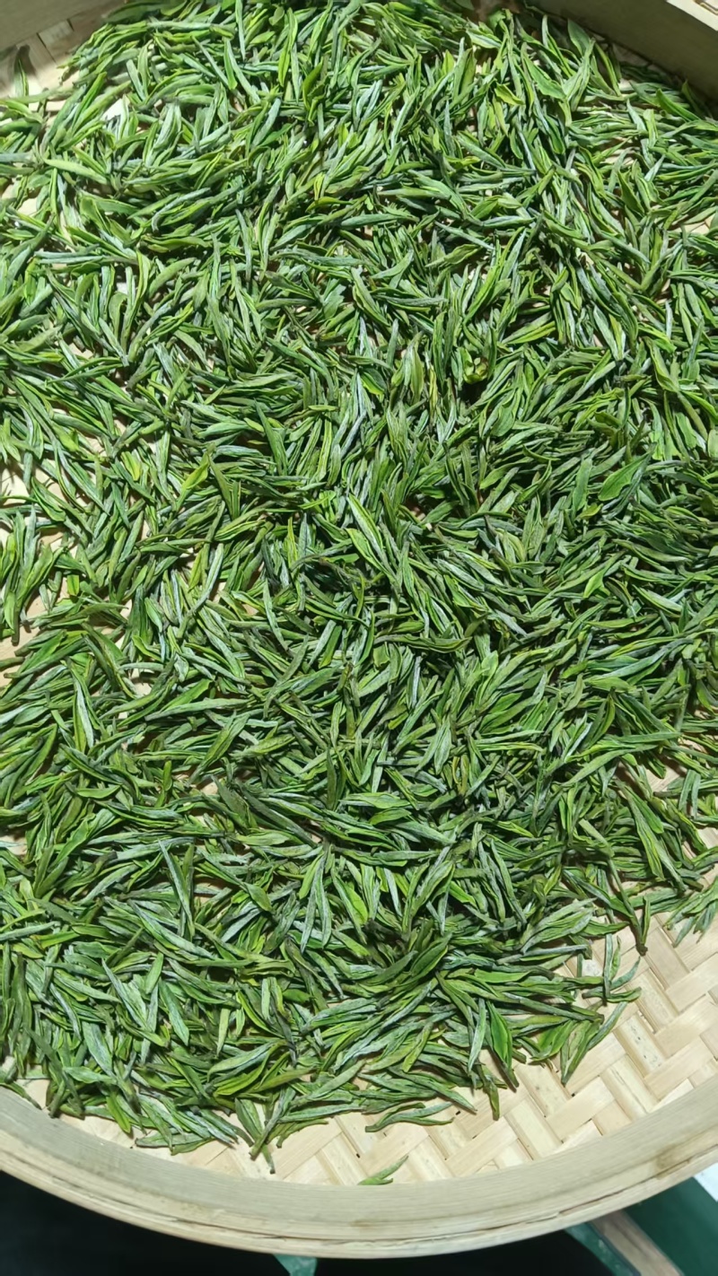 咸丰白茶富硒茶，规格齐全自产自销，产地现货，欢迎来电咨询