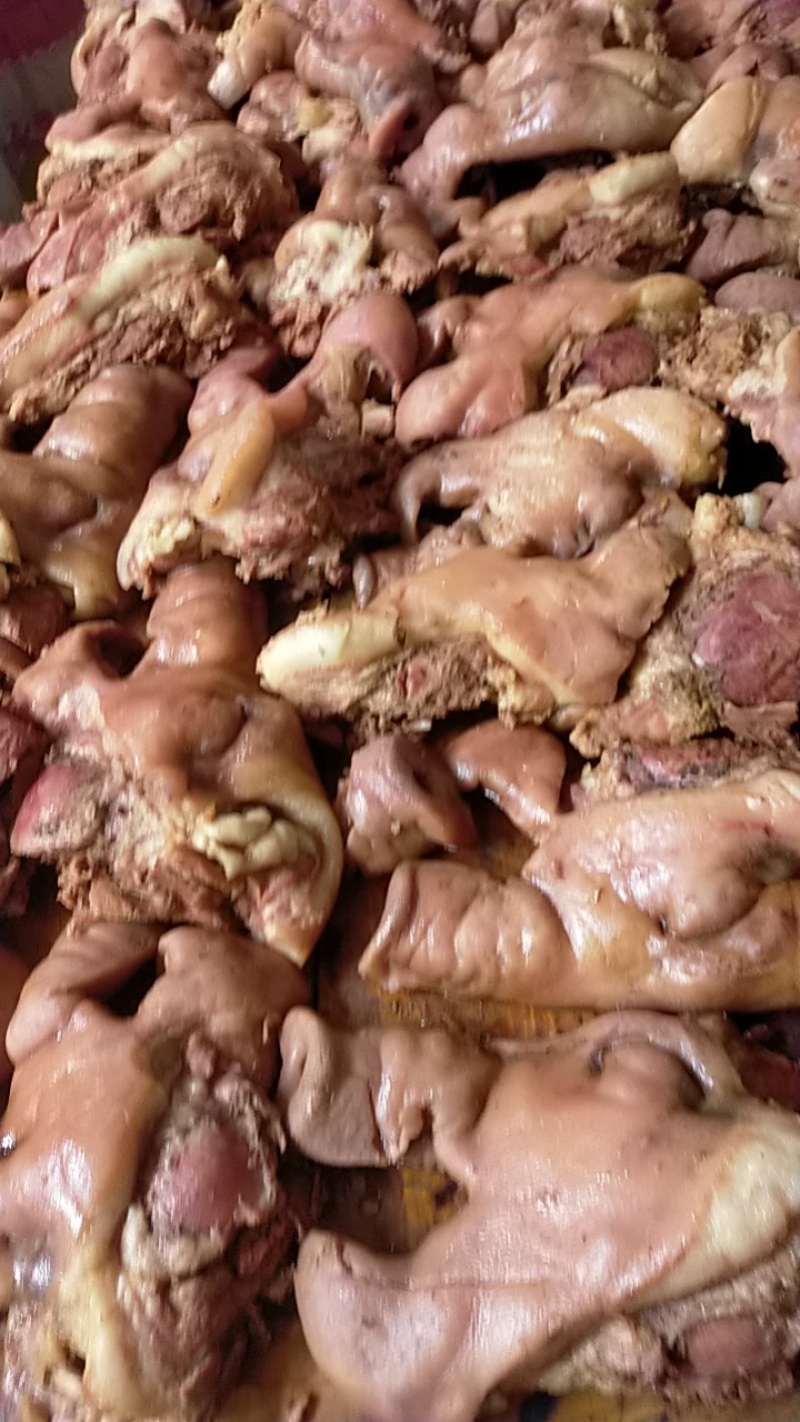熟猪头肉，一件起发，量大从优，欢迎各位老板光临！