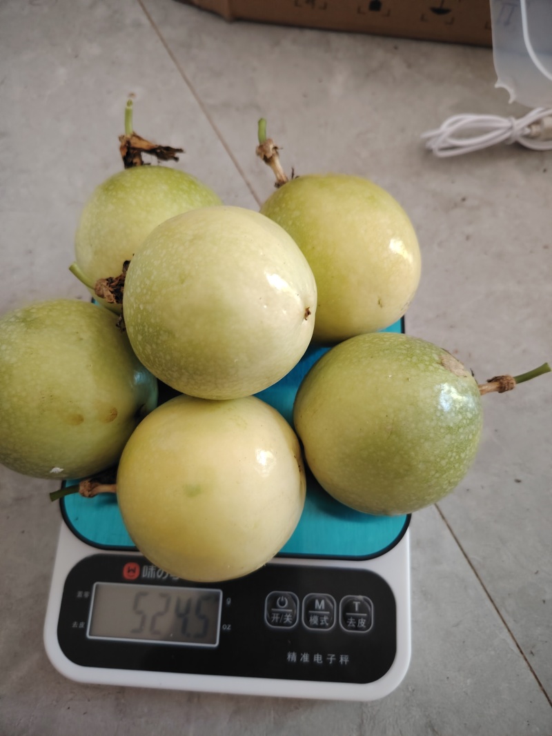 钦蜜九号黄金百香果，产地直发，保值保量，个大香甜