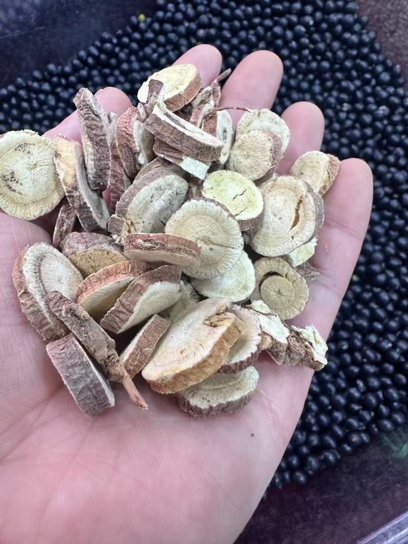 甘草原片1.2至1.5片货源充足量大价优保质保量欢迎联系