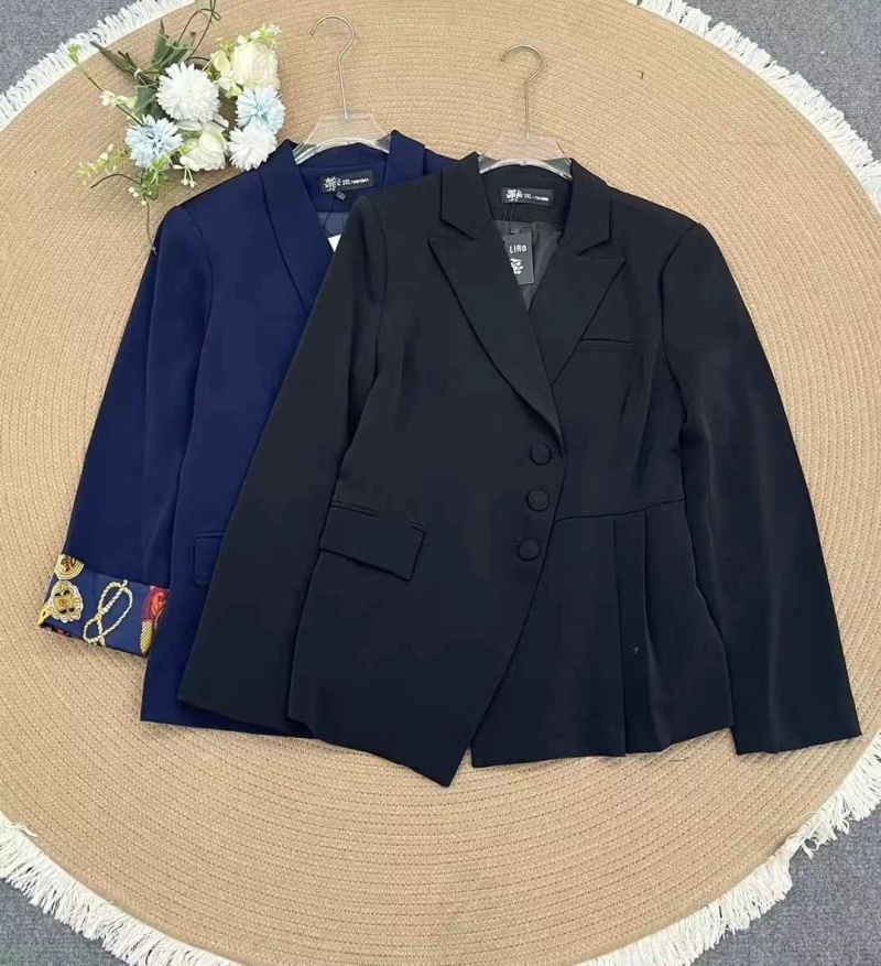 140件实体店回收高品质女装职业气质西装外套。图