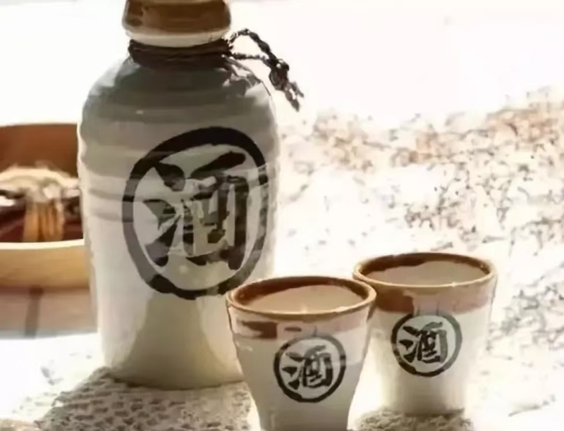 酱香型白酒口感香醇，自产自销，朴朴实实，只做好酒