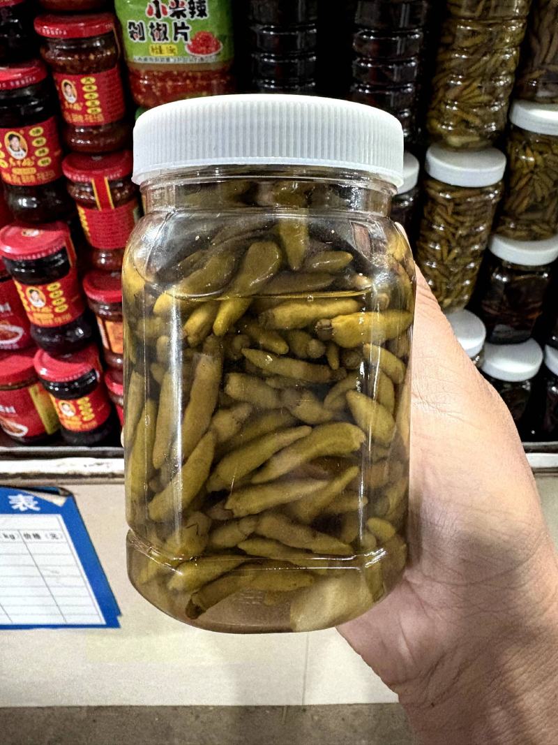 云南新鲜腌制小米辣，小苦果，剪杆，人工挑选