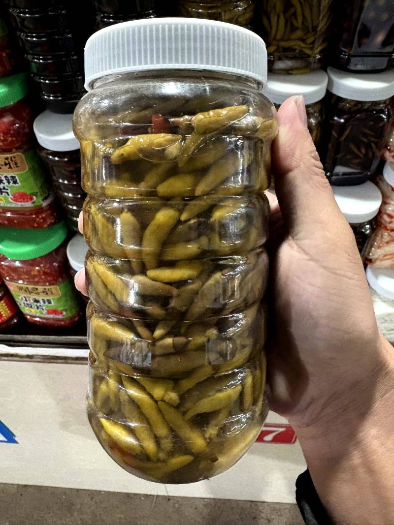 云南新鲜腌制小米辣，小苦果，剪杆，人工挑选