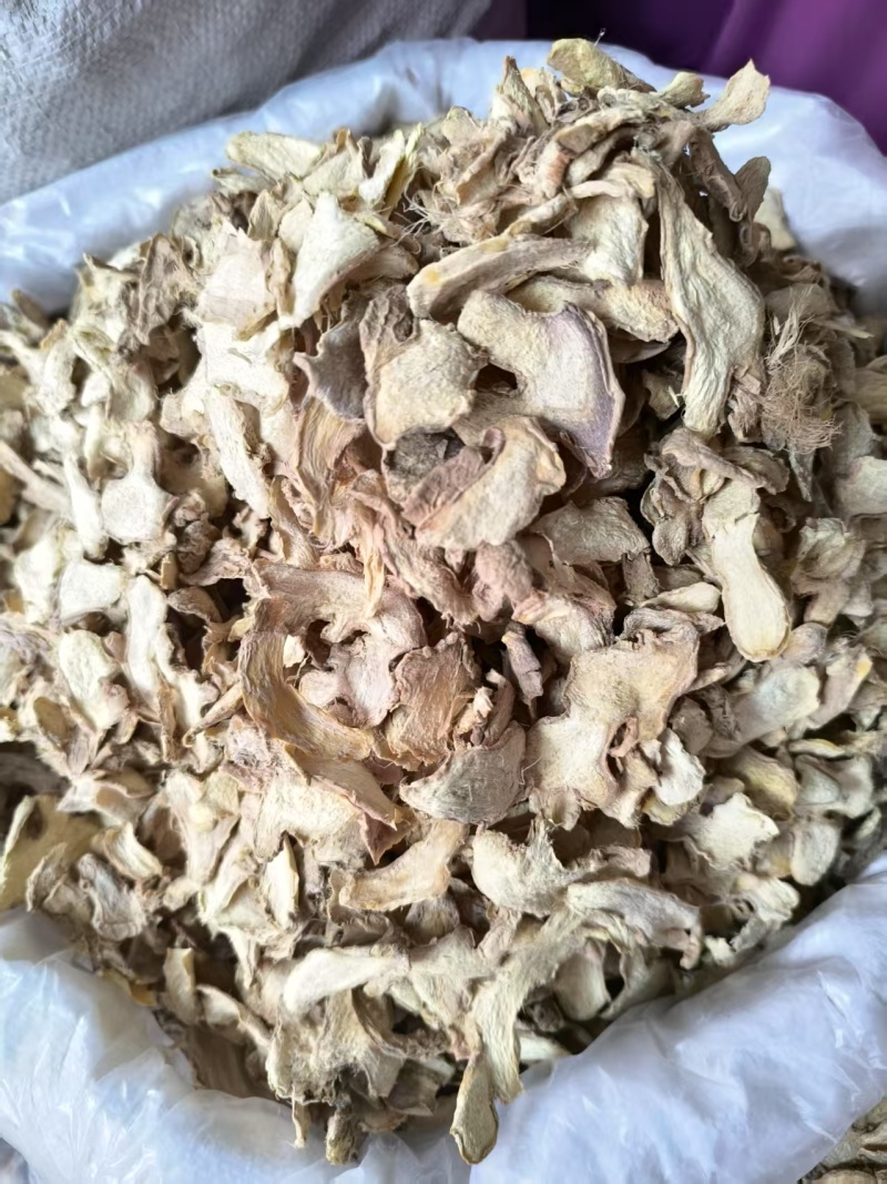 中药材黄姜，黄姜片质量保证量大从优，欢迎来电咨询