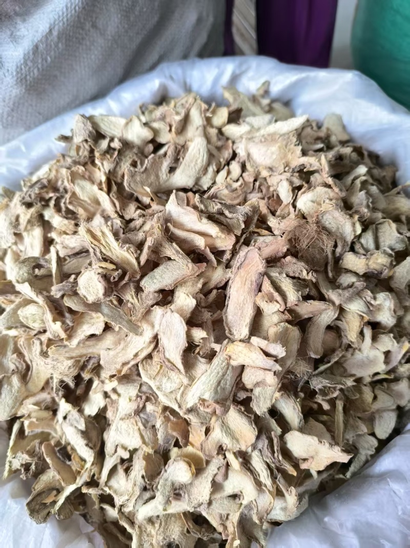 中药材黄姜，黄姜片质量保证量大从优，欢迎来电咨询