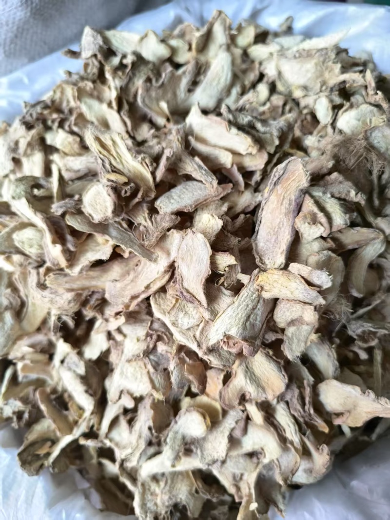 中药材黄姜，黄姜片质量保证量大从优，欢迎来电咨询