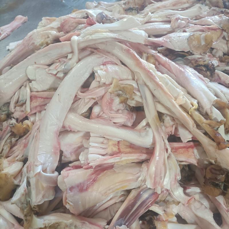 牛蹄筋，牛蹄主筋，纯手工去骨扒筋，纯干货。没有碎筋。