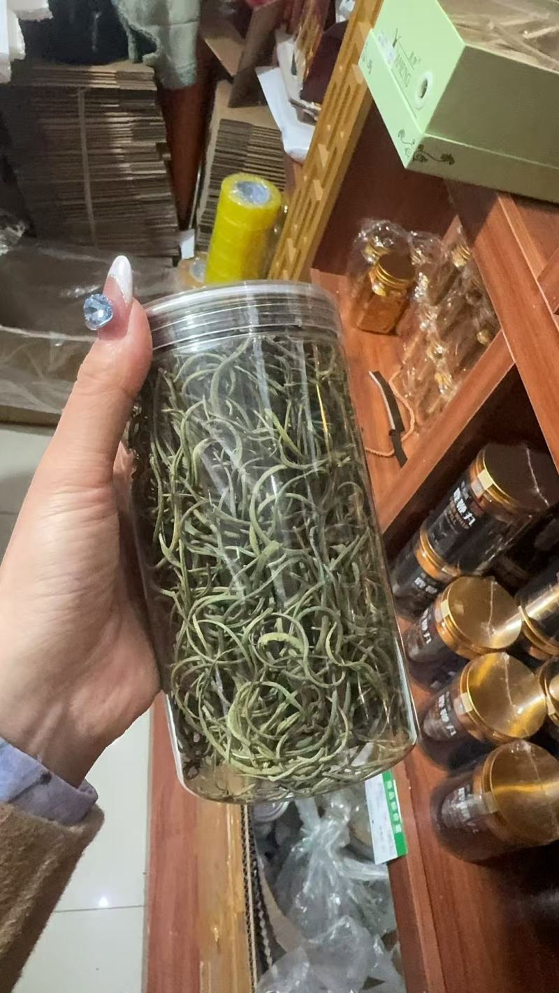 野生肾精草，长在悬崖峭壁上，新鲜干净，原产地发货，大量有