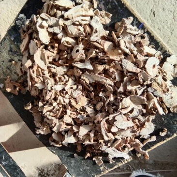 白芍狗头片子，自家种植加工，产地直发，全国供应，质量保证
