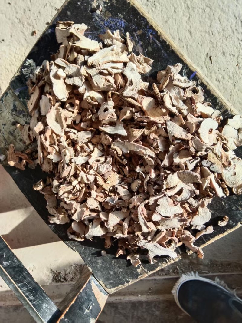 白芍狗头片子，自家种植加工，产地直发，全国供应，质量保证