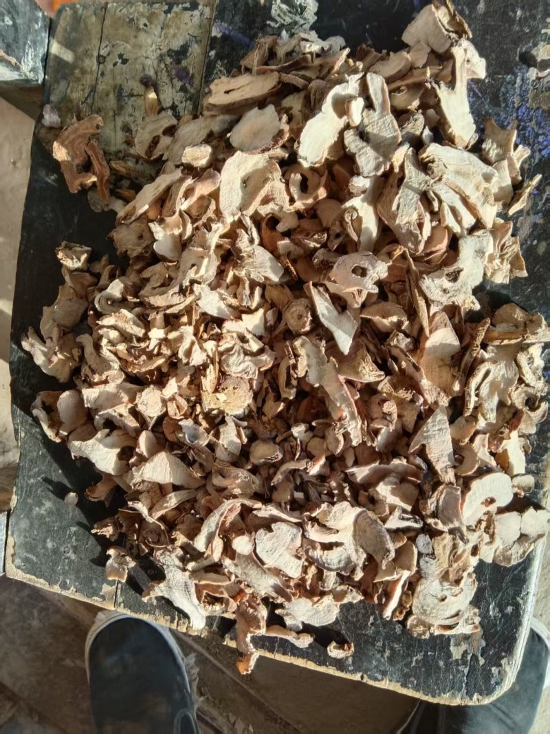 白芍狗头片子，自家种植加工，产地直发，全国供应，质量保证