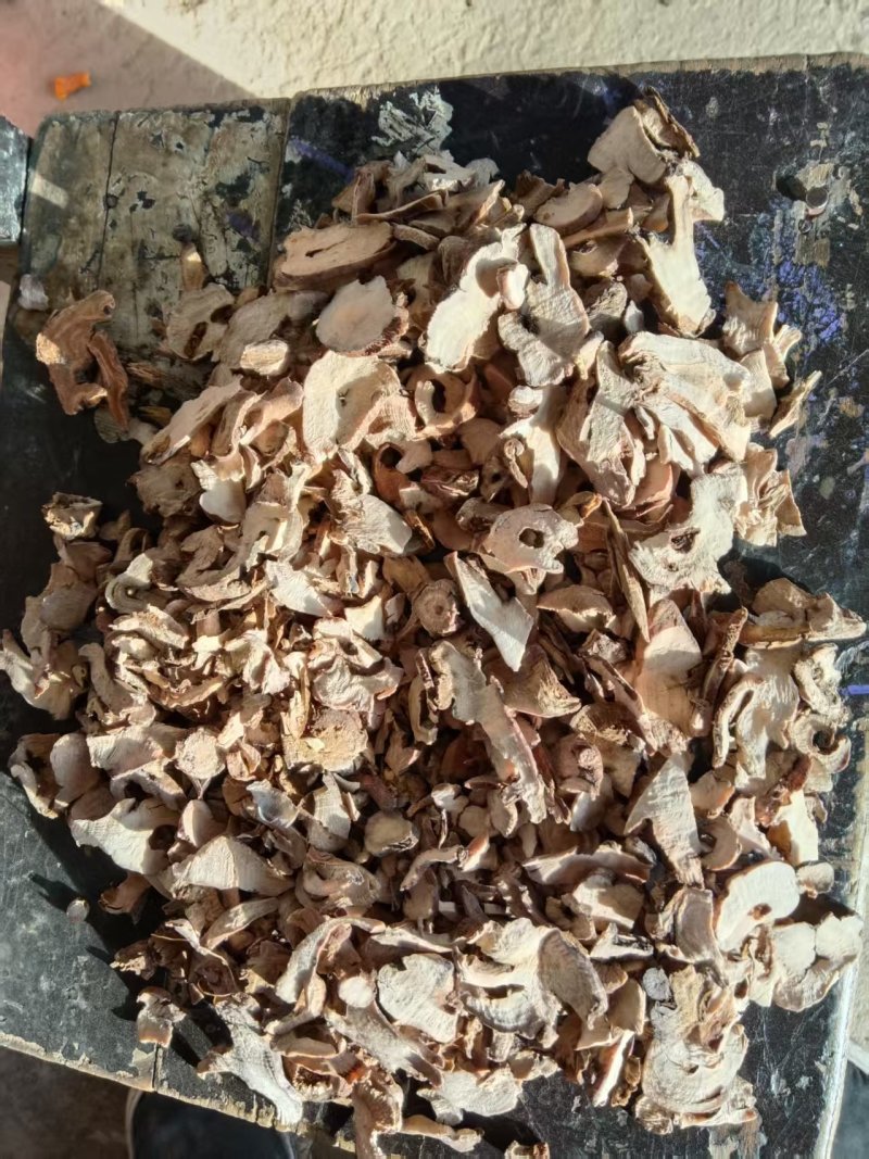白芍狗头片子，自家种植加工，产地直发，全国供应，质量保证