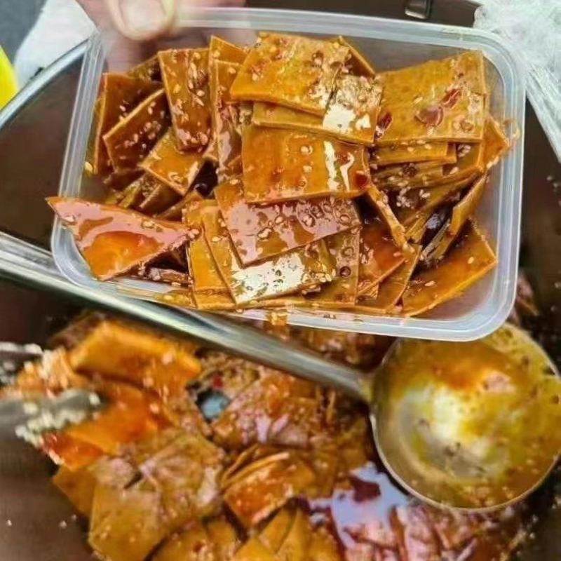 卤豆腐干，豆腐块，味道巴适得很，价格美丽