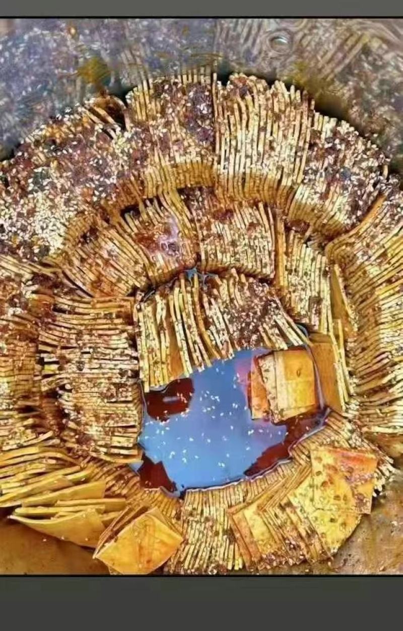 卤豆腐干，豆腐块，味道巴适得很，价格美丽