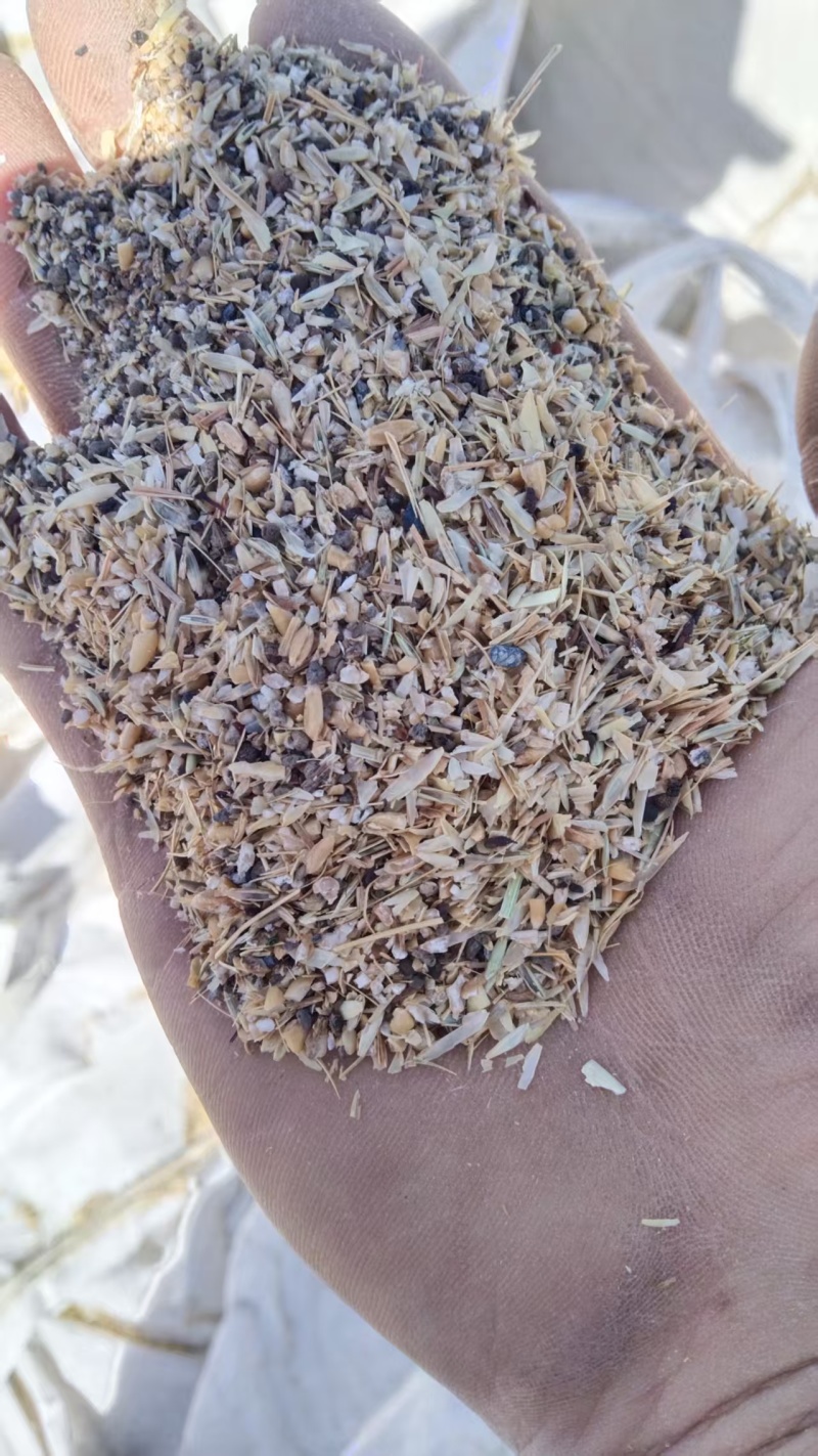 小米糠，麦糠，碎麦