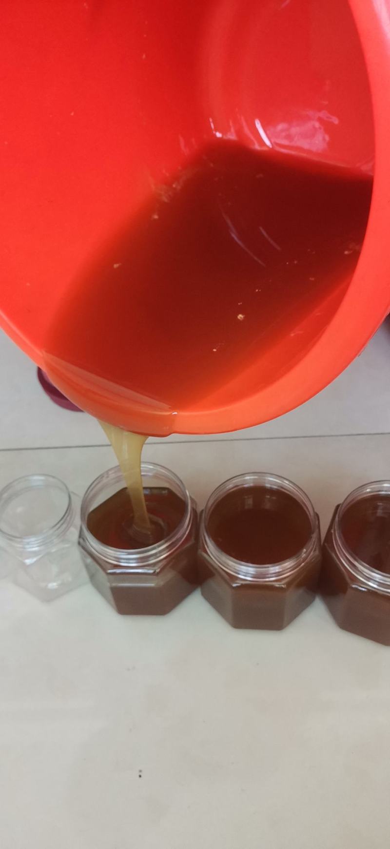 天然土蜂蜜4月13日割的新全封盖成熟蜜百花春蜜
