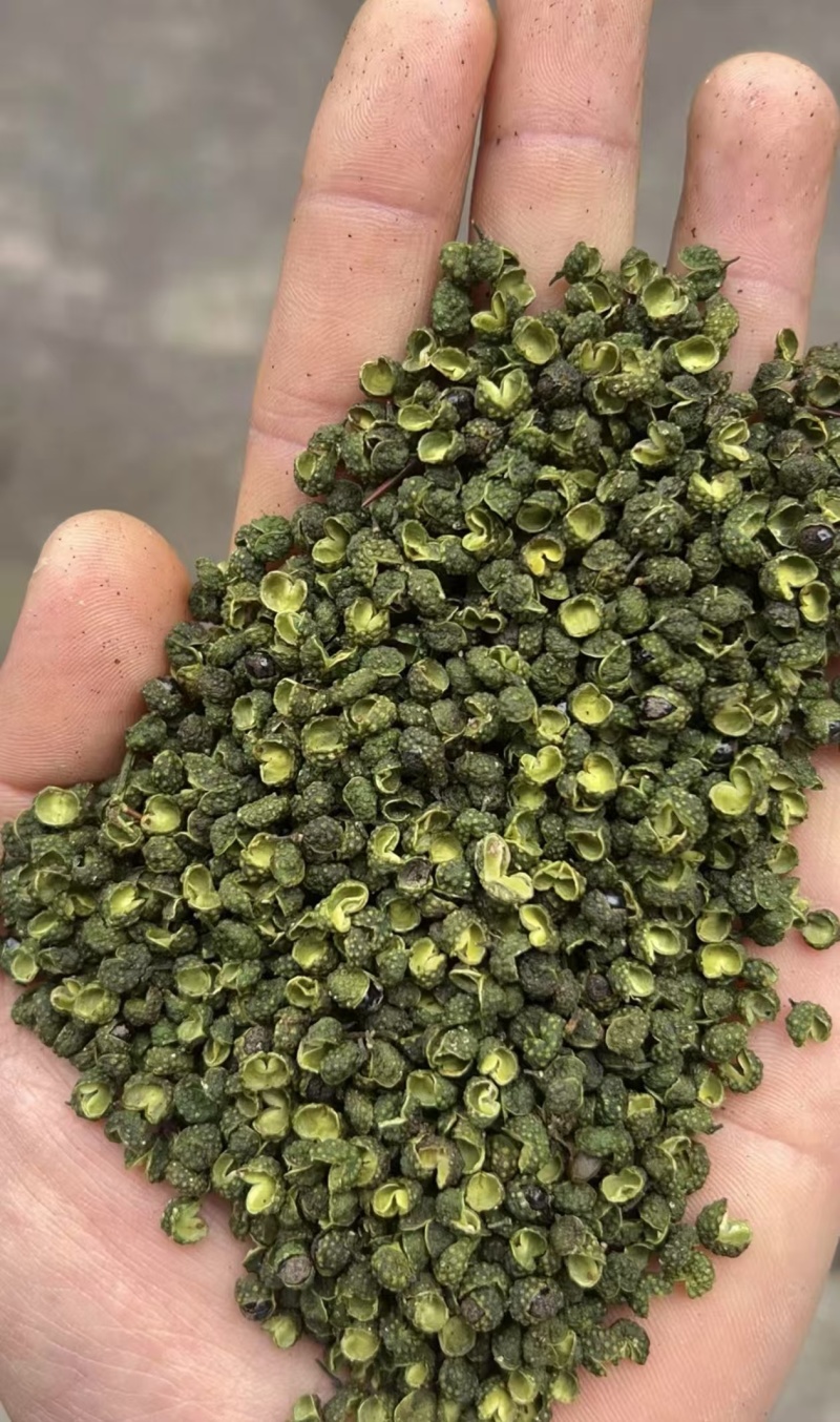 我们基地直发，只提供特级和精品青花椒，不卖次货，可发样品