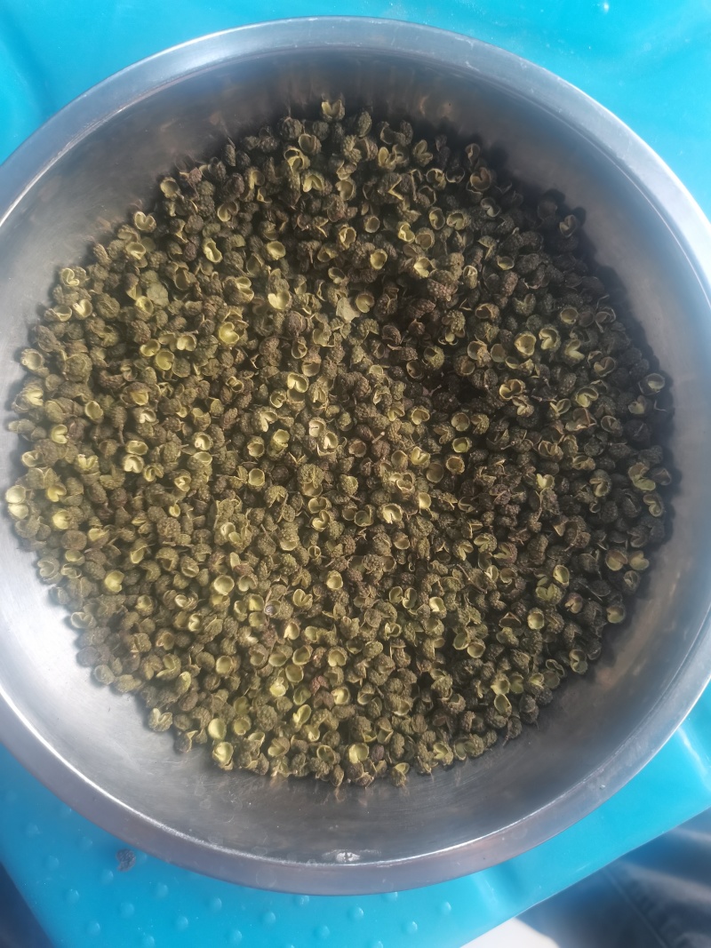 我们基地直发，只提供特级和精品青花椒，不卖次货，可发样品