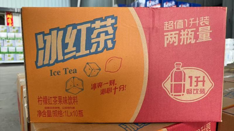 夏天**爆火的一款冰红茶饮料。经济实惠价格不贵。
