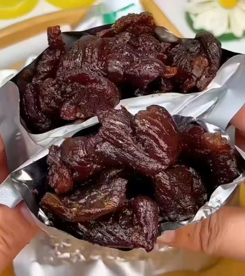 嗷嗷香的小块肉干吃起来方便又卫生原味孜然味香辣味