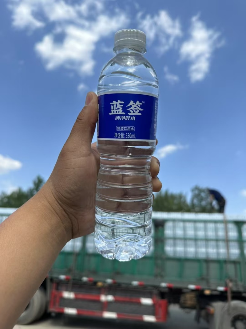 矿泉水工厂直发，现货批发，量大从优，欢迎来电咨询