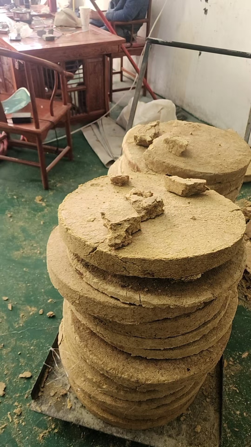 大豆油饼，厂家直销价格优惠欢迎看货，自制
