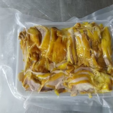全熟盐焗鸡片，一件20斤，一斤一包，解冻直接调料摆盘，