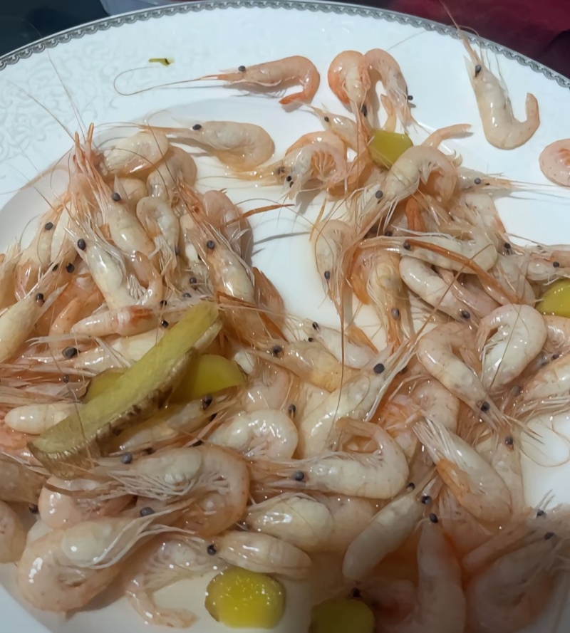 多个规格河虾有货餐饮店冻品批发的老板看过来货真价实