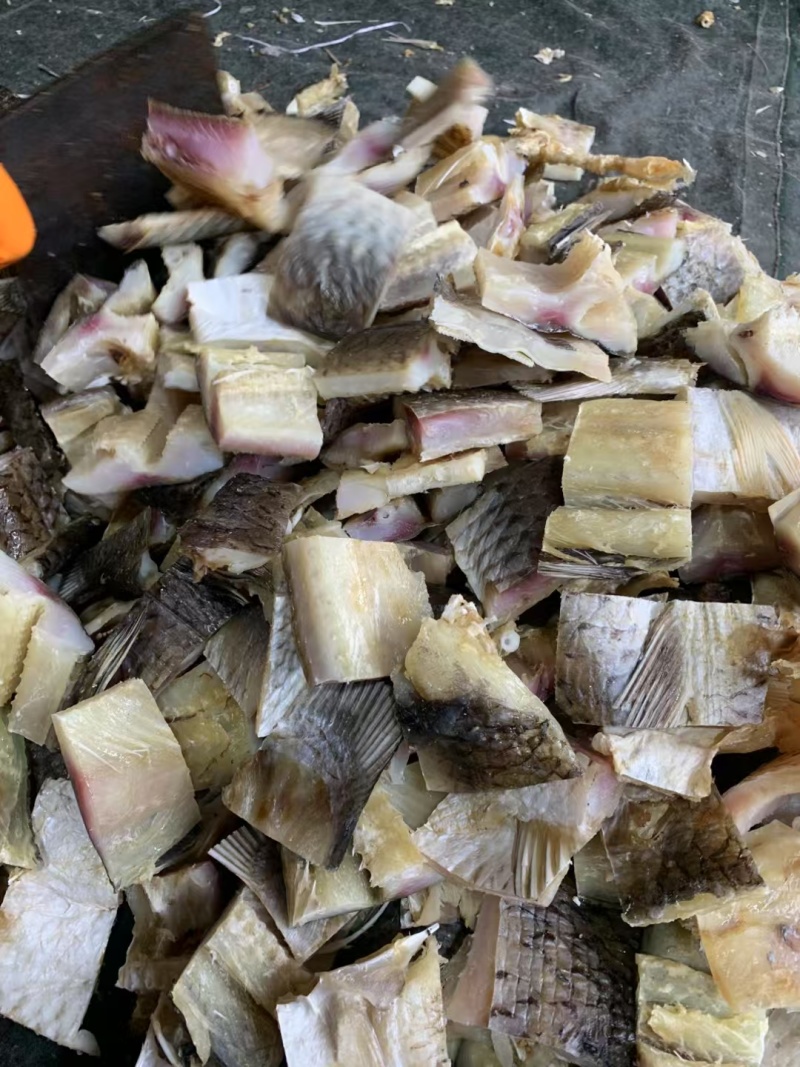 草鱼块草鱼干皖鱼块风干草鱼干档口食堂电商地摊赶集批发