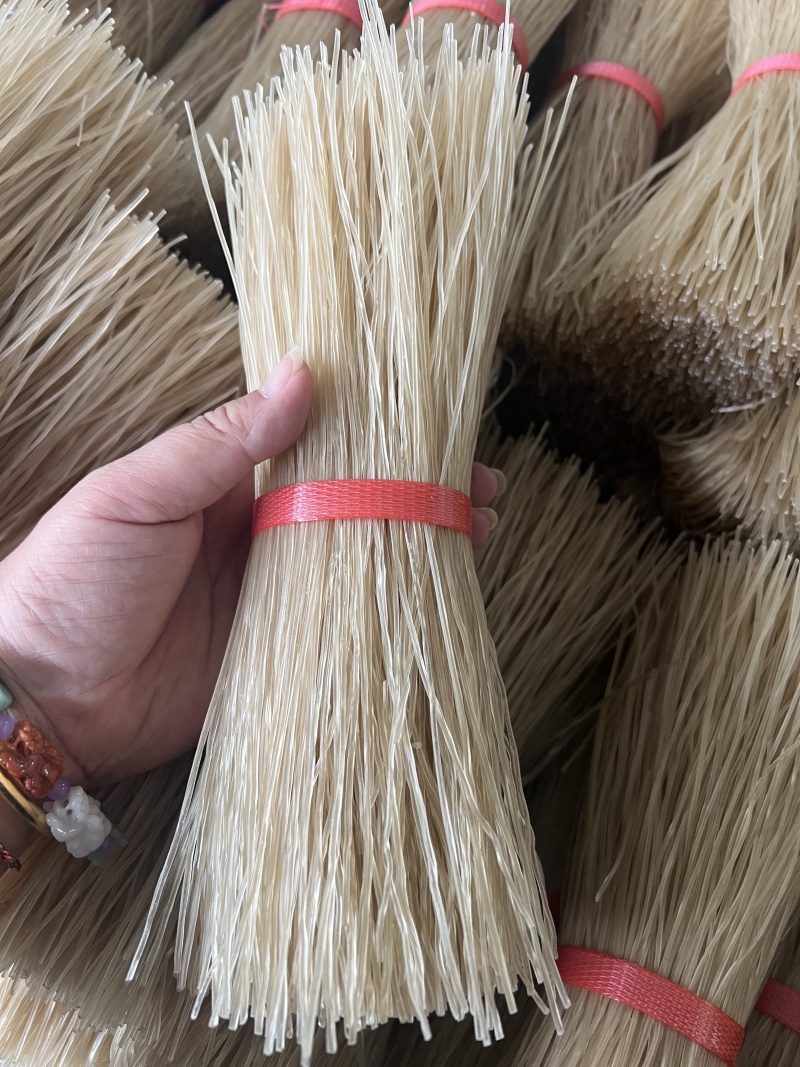 【推荐】精品红薯粉条货源充足量大从优质量保证厂家发货