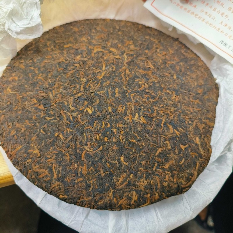 2016年班章老茶宫廷金芽古树普洱茶勐海普洱熟茶饼老茶头