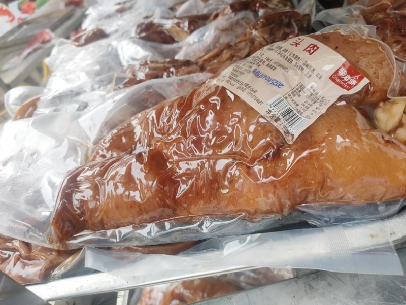 新鲜猪头肉，房山区产，一手货源厂家直销，质量有保证味道佳