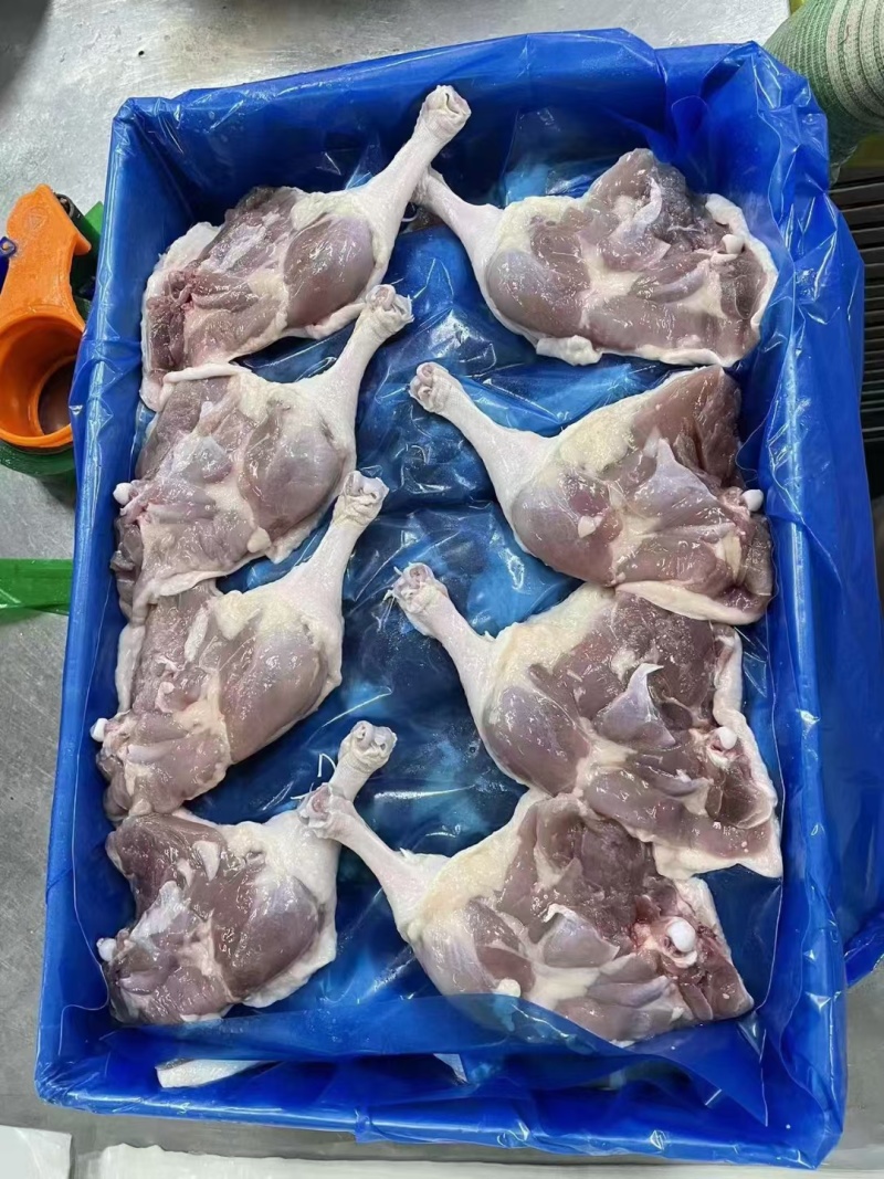 箱装鸭边腿，大号小号都有，纯干货，工厂直发