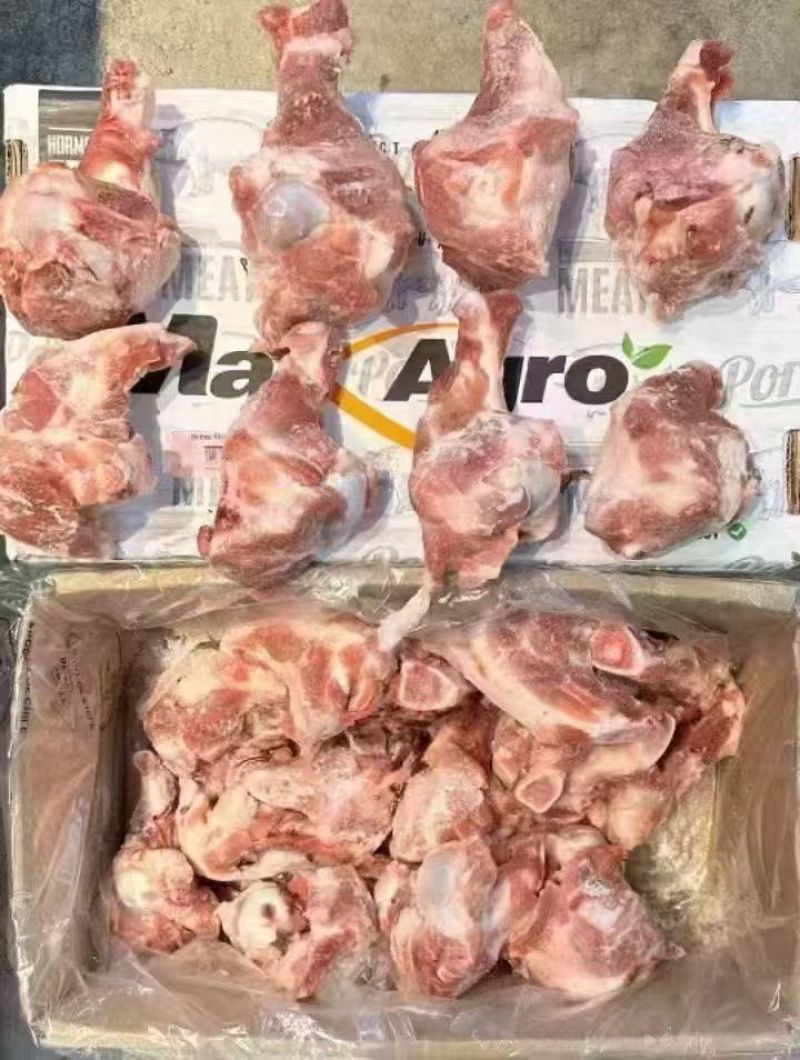 猪棒骨，价格超低实惠，个头均匀，颜色鲜亮，根根漏骨髓