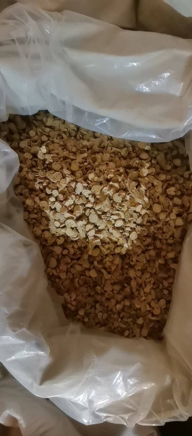 山东菏泽一手货源黄芪品质好价格优对接全国市场欢迎采购