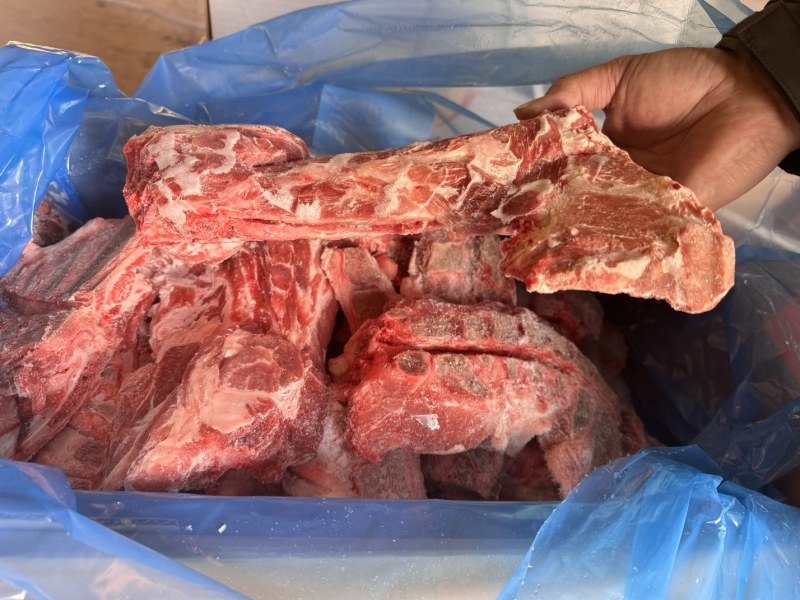 满肉猪颈骨