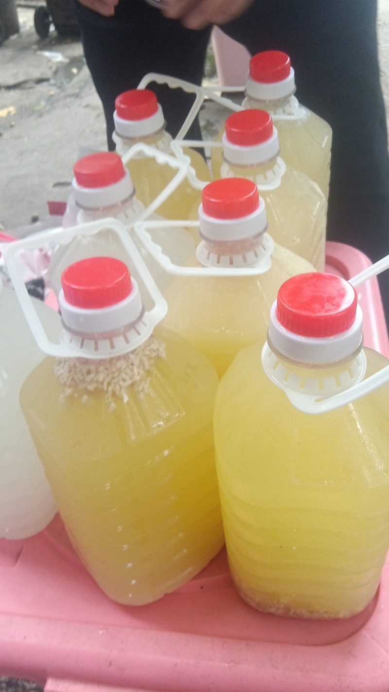农家自酿糯米酒，中越边境山区！纯手工制作！
