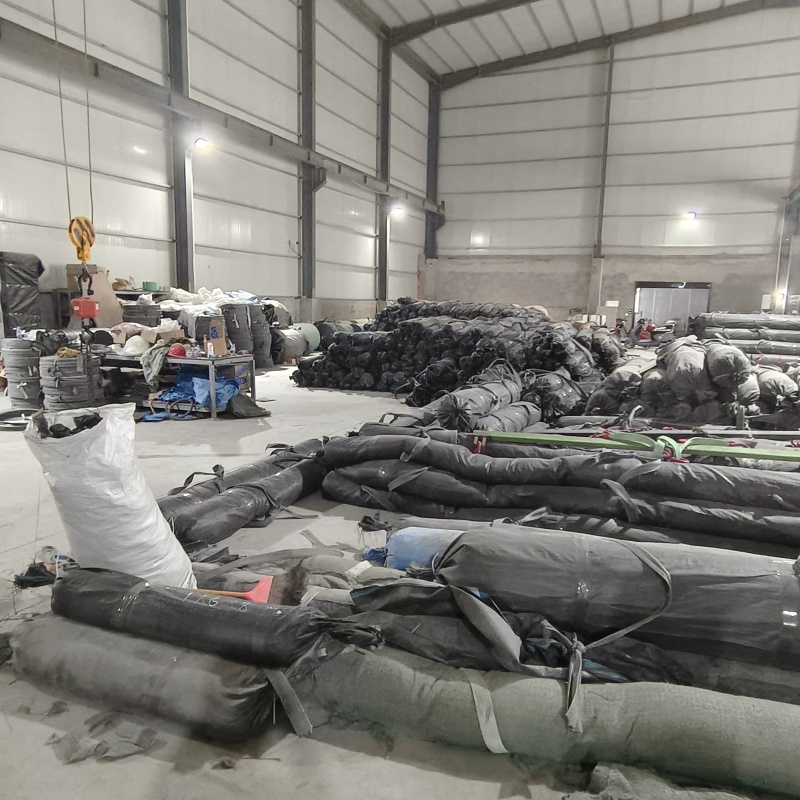 鱼塘河道水渠工程护基路面硬化。防护防冻防渗水